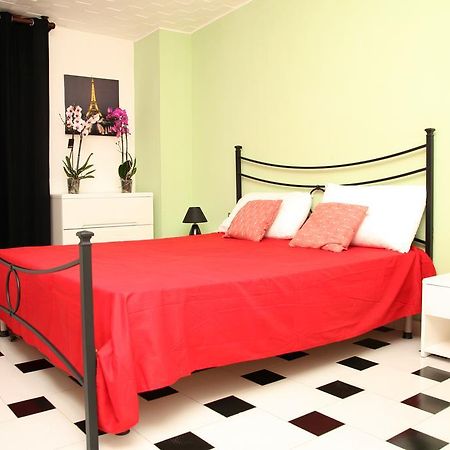 De Amicis Apartment Кальяри Номер фото