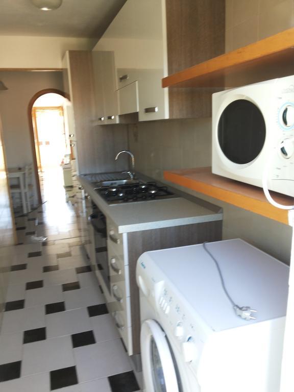 De Amicis Apartment Кальяри Номер фото